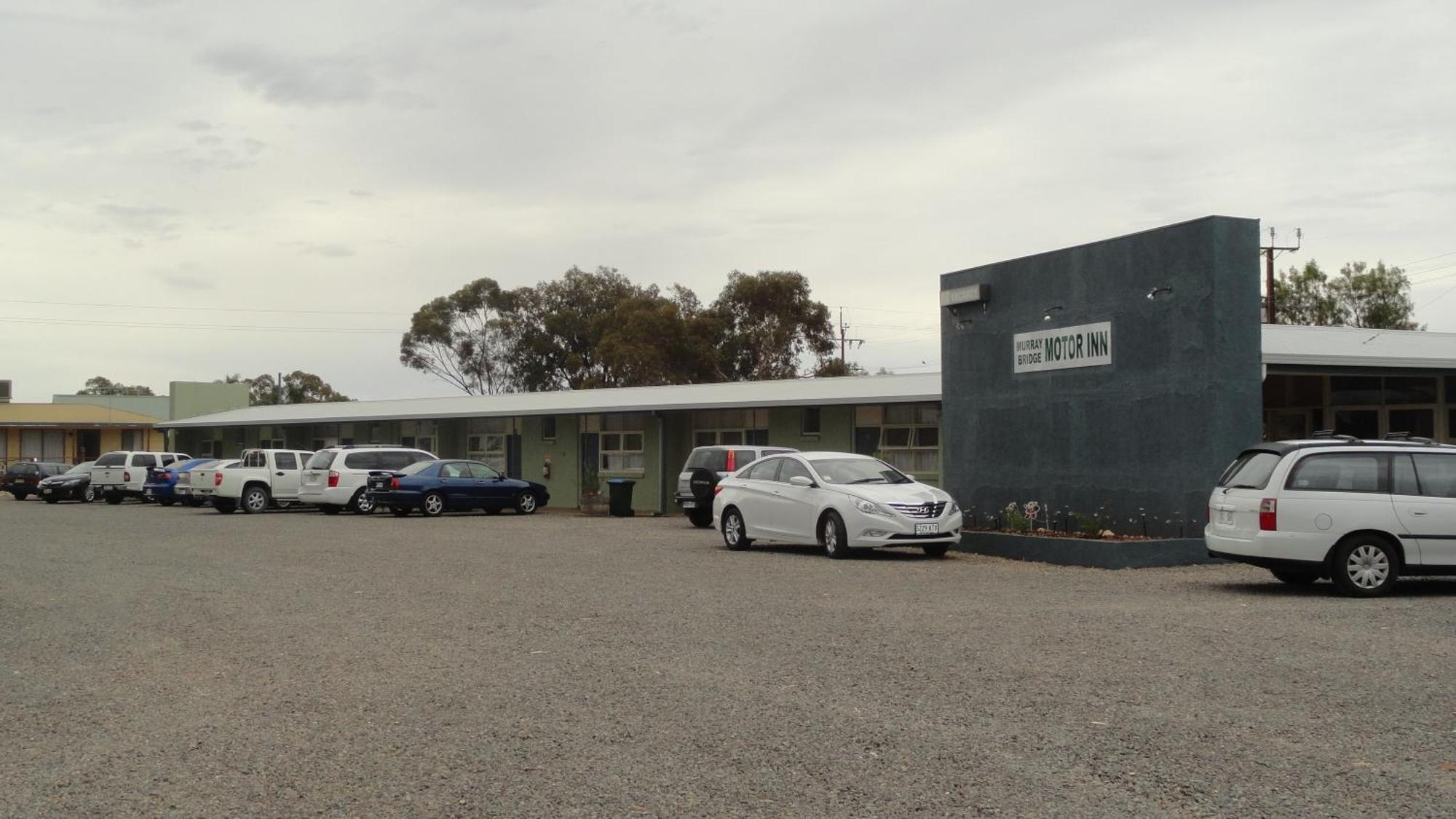 Murray Bridge Motor Inn Экстерьер фото