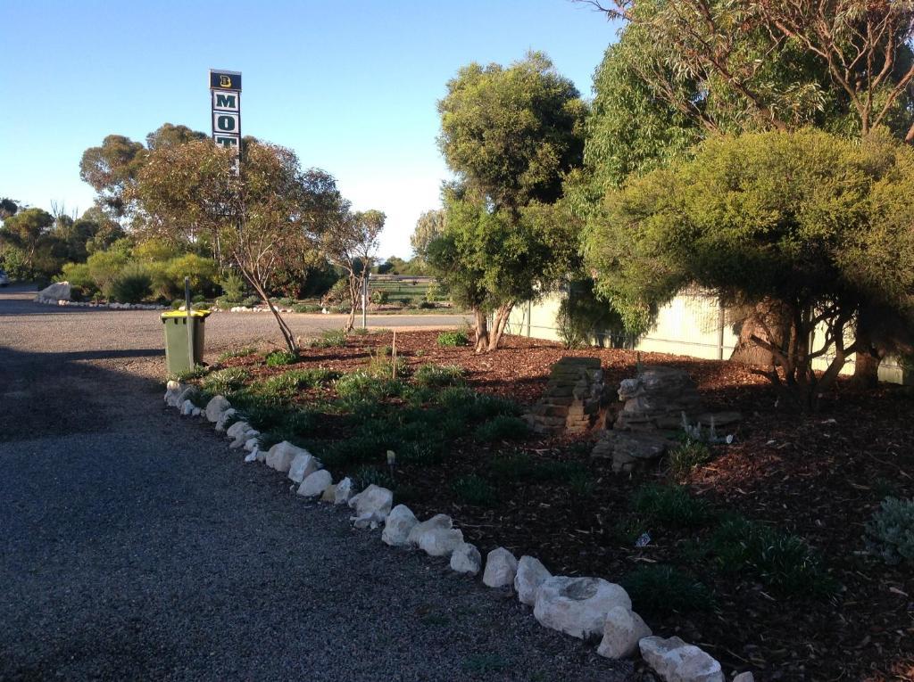Murray Bridge Motor Inn Экстерьер фото