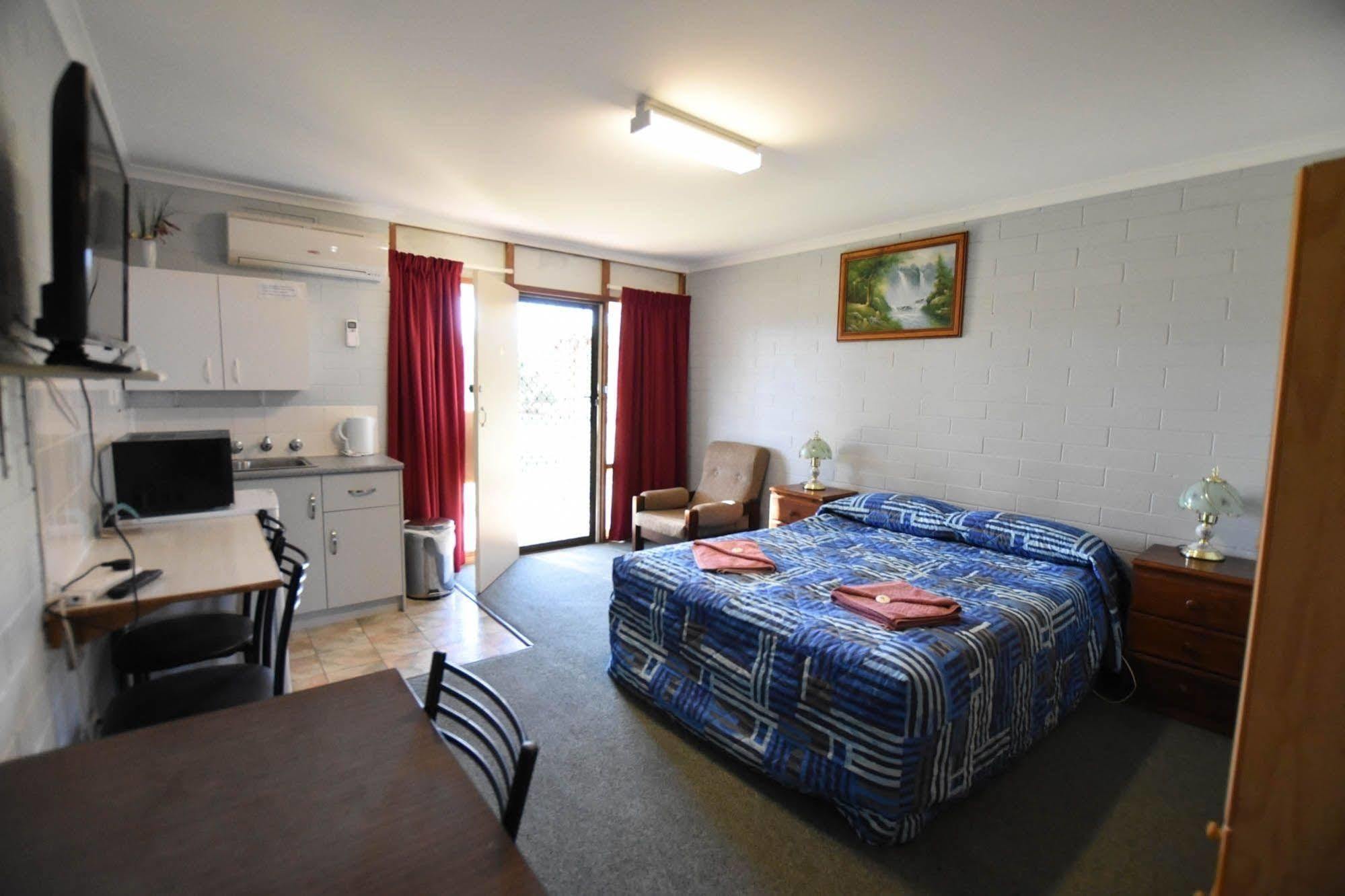 Murray Bridge Motor Inn Экстерьер фото