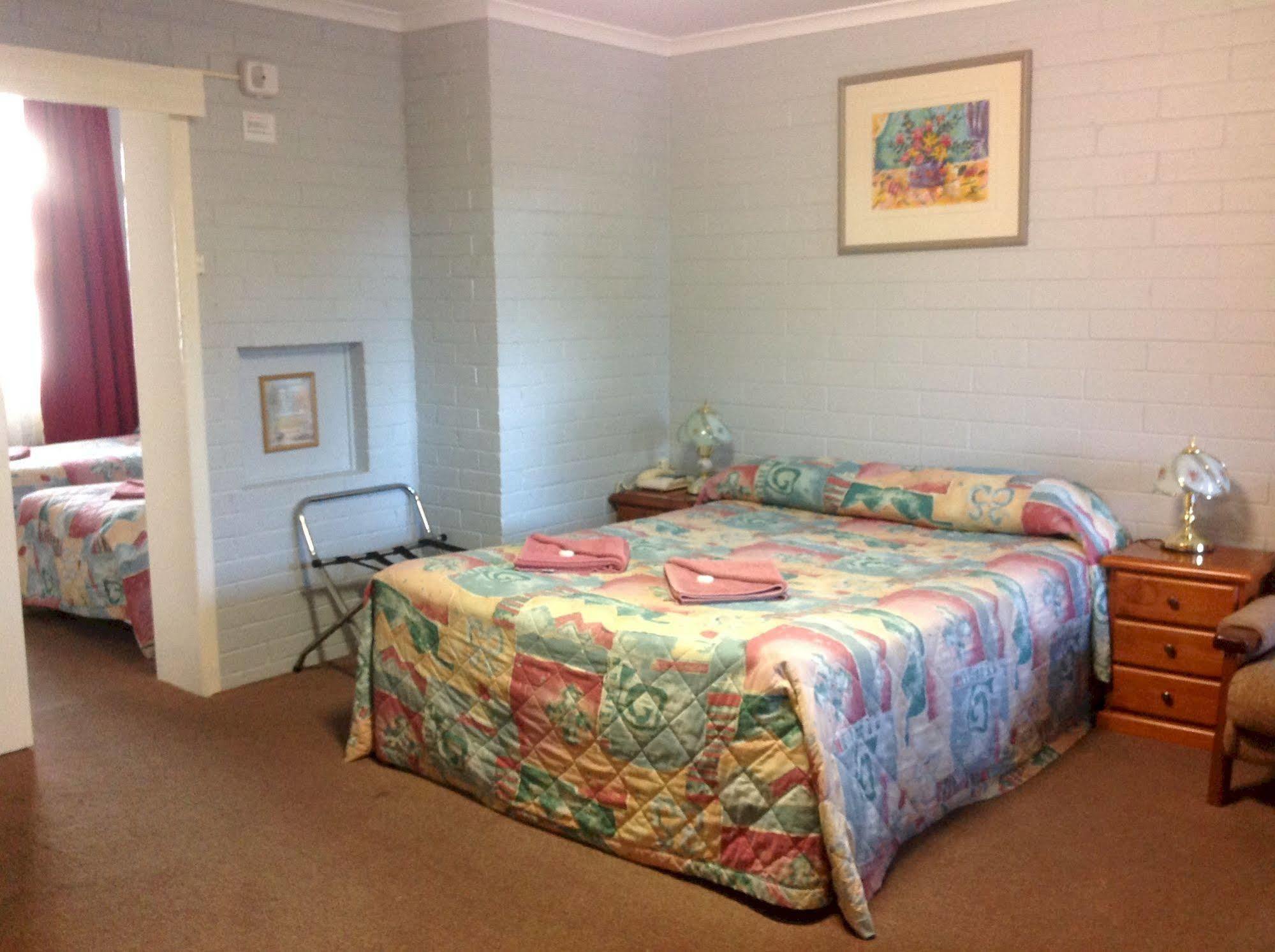Murray Bridge Motor Inn Экстерьер фото