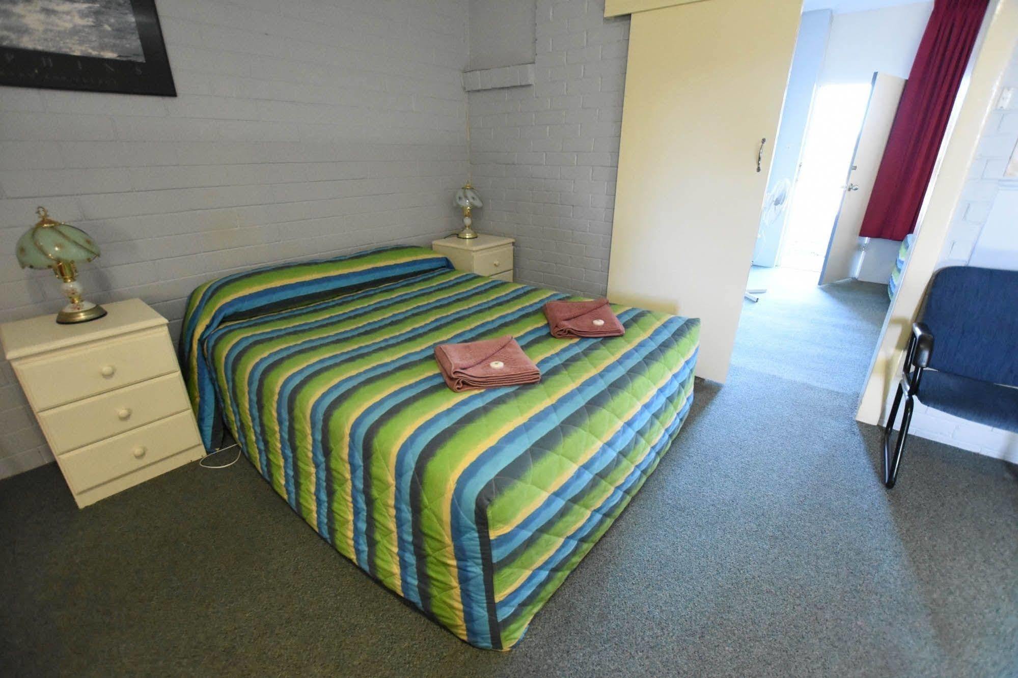 Murray Bridge Motor Inn Экстерьер фото